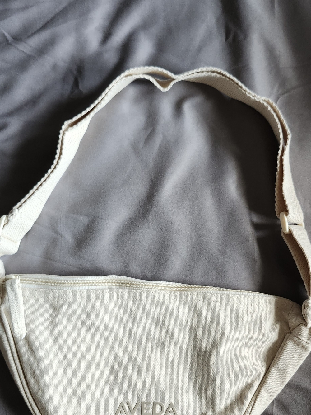AVEDA Natural Cream Canvas Sl8ngbag with Woven Strap